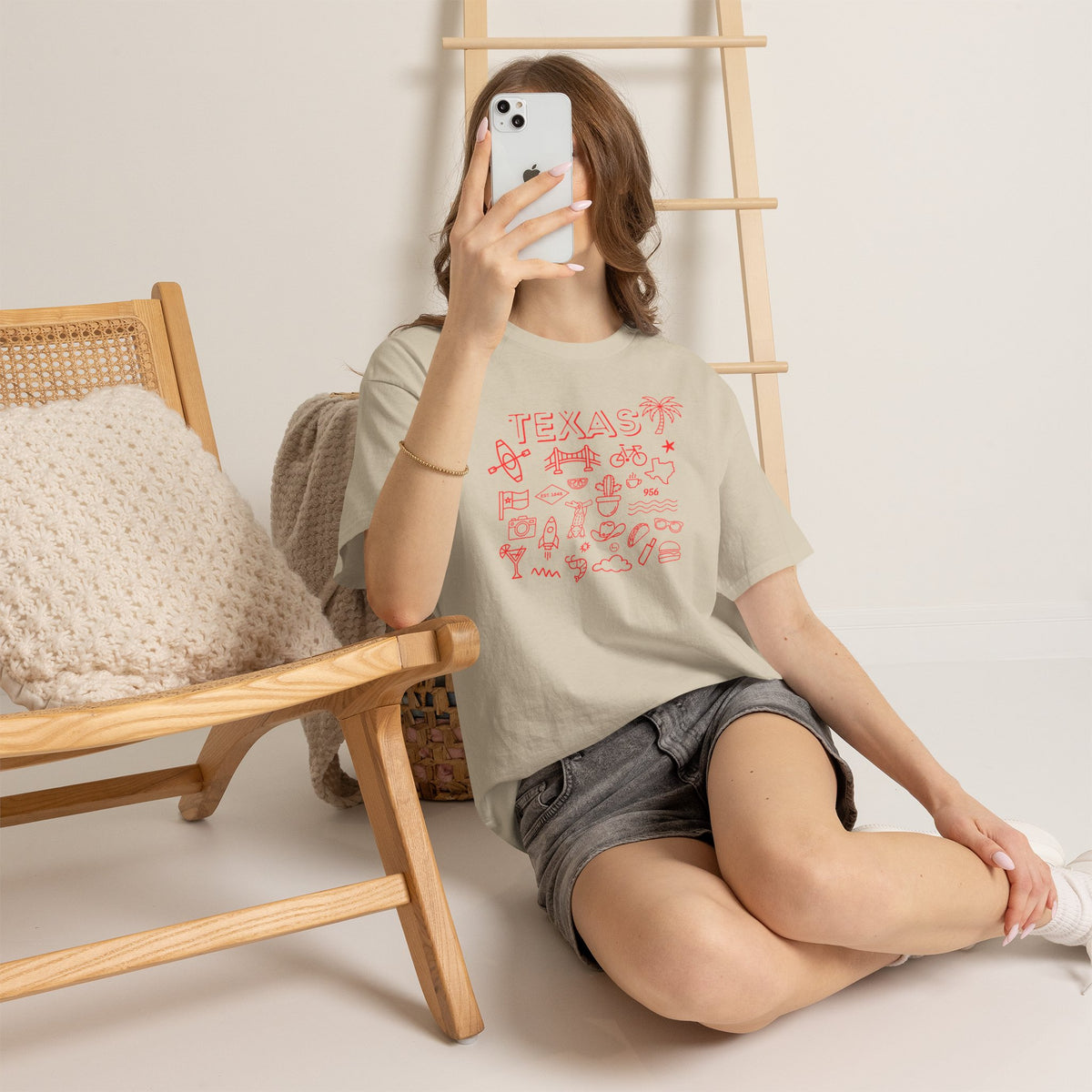 Texas Vintage Graphic T-Shirt – Retro Lone Star State Icons, Summer Travel & Adventure Tee